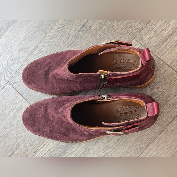Kork-ease Deep Plum Leather Ankle Booties Size 8.5 Boho Weatern Fall - Picture 3 of 9